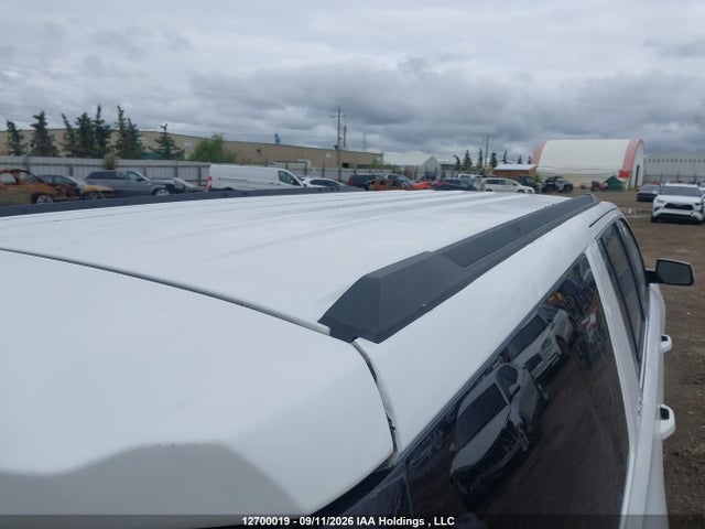 12700019 :رقم المزاد ، 1GKS2GKC0FR170564 vin ، 2015 Gmc Yukon Xl 1500 Sle مزاد بيع