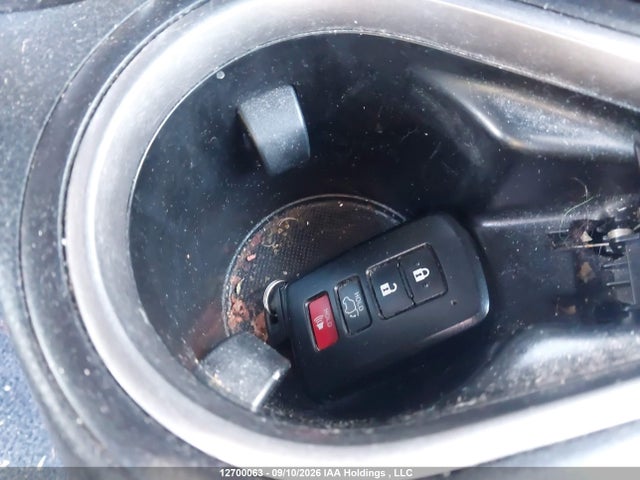 Продажа на аукционе авто 2016 Toyota Rav4 Hybrid Xle, vin: JTMRJREV7GD004949, номер лота: 12700063