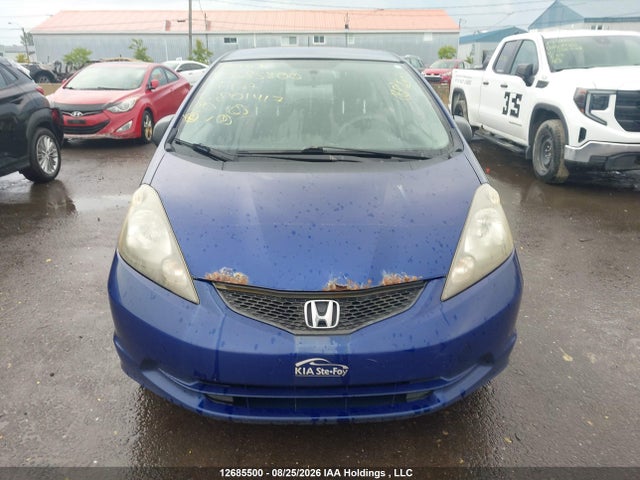 12685500 :رقم المزاد ، JHMGE8H38BC801417 vin ، 2011 Honda Fit Dx-a مزاد بيع
