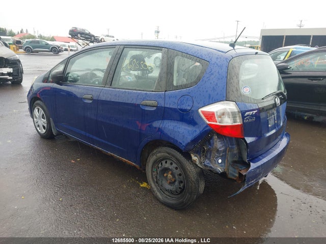 12685500 :رقم المزاد ، JHMGE8H38BC801417 vin ، 2011 Honda Fit Dx-a مزاد بيع