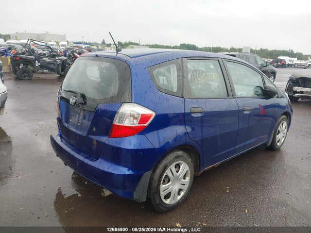 12685500 :رقم المزاد ، JHMGE8H38BC801417 vin ، 2011 Honda Fit Dx-a مزاد بيع