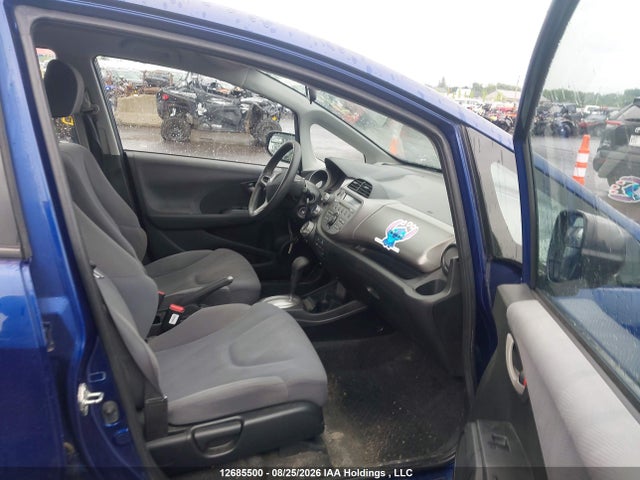 12685500 :رقم المزاد ، JHMGE8H38BC801417 vin ، 2011 Honda Fit Dx-a مزاد بيع