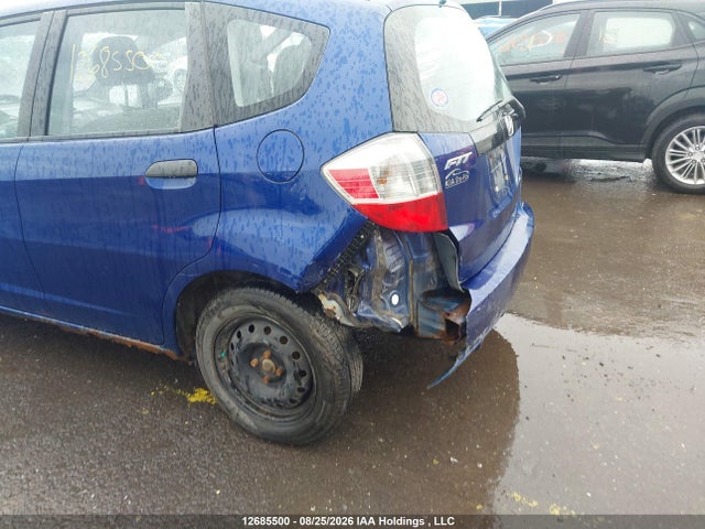12685500 :رقم المزاد ، JHMGE8H38BC801417 vin ، 2011 Honda Fit Dx-a مزاد بيع