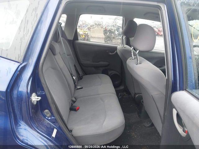 12685500 :رقم المزاد ، JHMGE8H38BC801417 vin ، 2011 Honda Fit Dx-a مزاد بيع