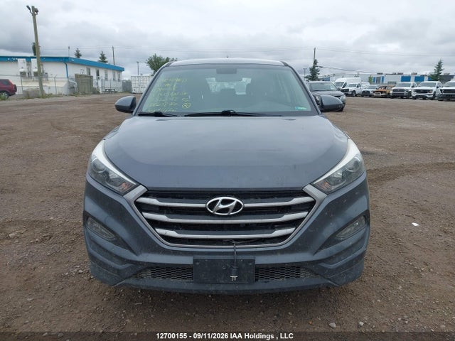2018 Hyundai Tucson Se მანქანა იყიდება აუქციონზე, vin: KM8J23A41JU832048, აუქციონის ნომერი: 12700155