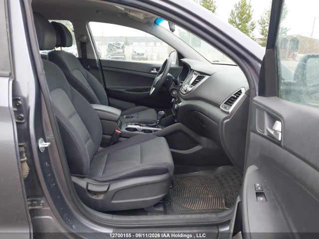 2018 Hyundai Tucson Se მანქანა იყიდება აუქციონზე, vin: KM8J23A41JU832048, აუქციონის ნომერი: 12700155