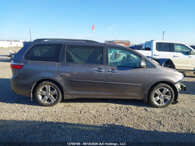 12700165 :رقم المزاد ، 5TDDK3DC3FS125551 vin ، 2015 Toyota Sienna Xle 7 Passenger مزاد بيع