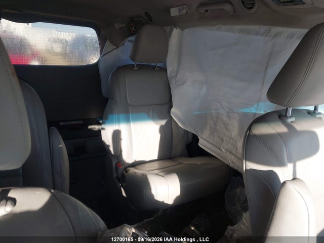 12700165 :رقم المزاد ، 5TDDK3DC3FS125551 vin ، 2015 Toyota Sienna Xle 7 Passenger مزاد بيع