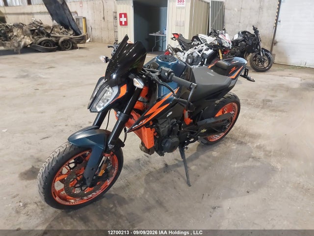 KTM 890 Duke R 2022 VBKTU9401NM829299 Image 2