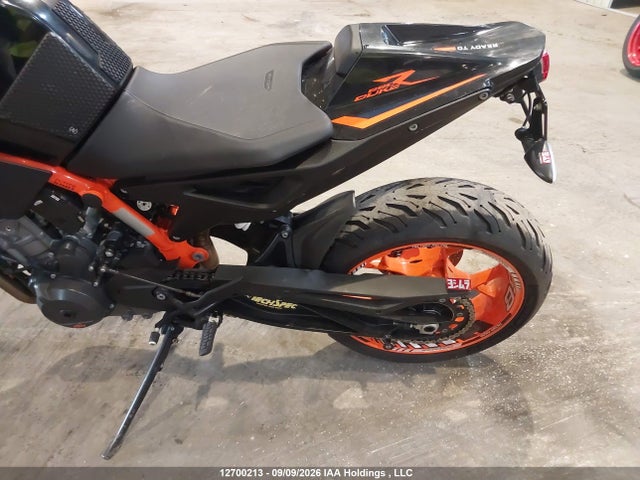 KTM 890 Duke R 2022 VBKTU9401NM829299 Image 9