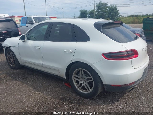 12700233 :رقم المزاد ، WP1AB2A50GLB54798 vin ، 2016 Porsche Macan S مزاد بيع