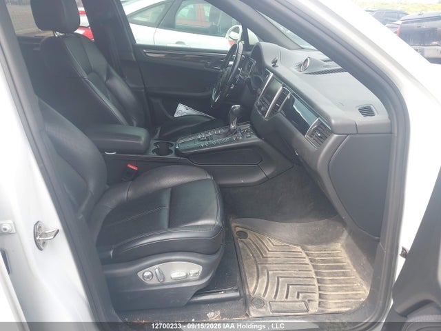 12700233 :رقم المزاد ، WP1AB2A50GLB54798 vin ، 2016 Porsche Macan S مزاد بيع