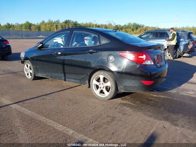12700243 :رقم المزاد ، KMHCU4AE5DU332142 vin ، 2013 Hyundai Accent Gls مزاد بيع
