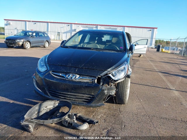 12700243 :رقم المزاد ، KMHCU4AE5DU332142 vin ، 2013 Hyundai Accent Gls مزاد بيع
