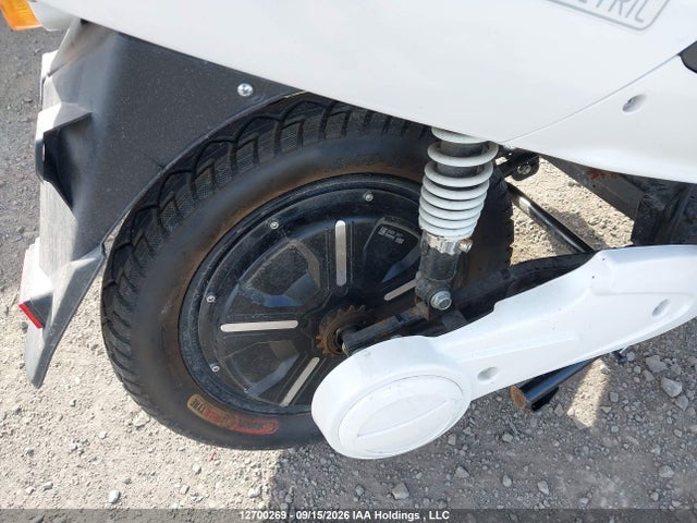 Scooter Beluga Geo Electrique 2025 192821902183656 Image 10