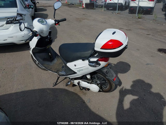 Scooter Beluga Geo Electrique 2025 192821902183656 Image 3