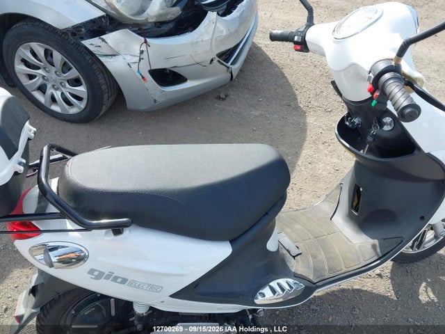 Scooter Beluga Geo Electrique 2025 192821902183656 Image 5