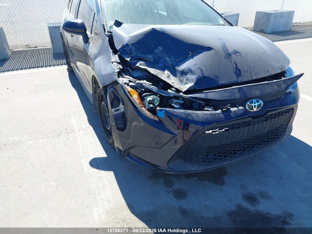 12700271 :رقم المزاد ، 5YFBPMBE7NP307179 vin ، 2022 Toyota Corolla مزاد بيع