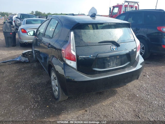 Toyota PRIUS C 2015 JTDKDTB33F1097283 Image 3
