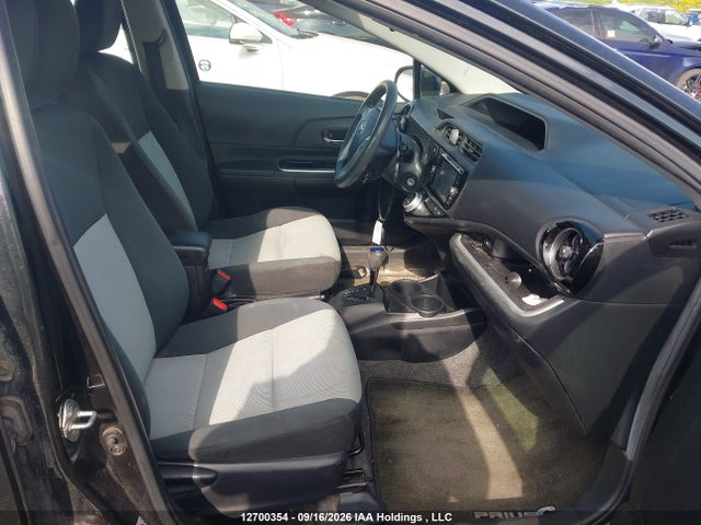 Toyota PRIUS C 2015 JTDKDTB33F1097283 Image 5