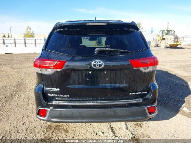 Toyota Highlander Limited/ltd Platinum 2018 5TDDZRFH1JS811992 Image 17