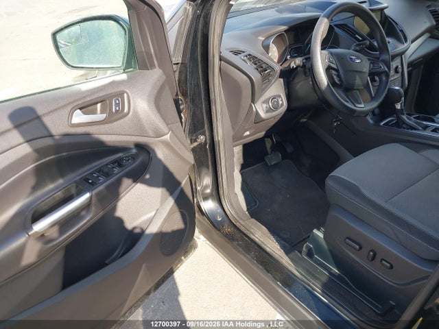 12700397 :رقم المزاد ، 1FMCU9G93HUA34279 vin ، 2017 Ford Escape Se مزاد بيع