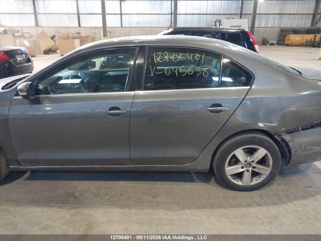 2011 Volkswagen Jetta Sel მანქანა იყიდება აუქციონზე, vin: 3VWLX7AJ7BM045636, აუქციონის ნომერი: 12700401