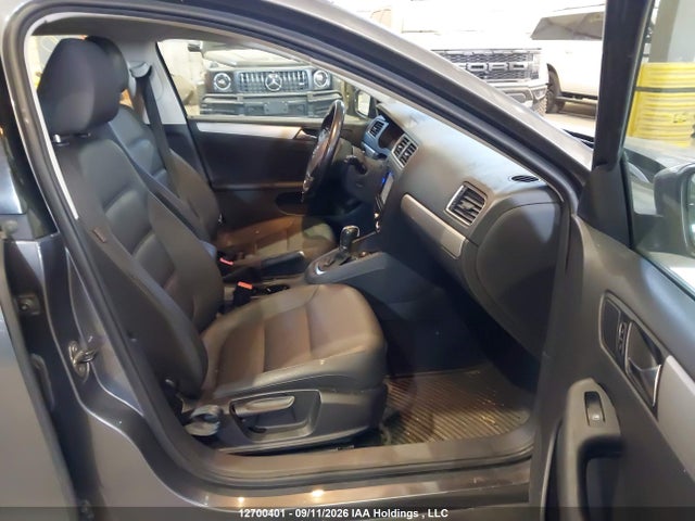 2011 Volkswagen Jetta Sel მანქანა იყიდება აუქციონზე, vin: 3VWLX7AJ7BM045636, აუქციონის ნომერი: 12700401
