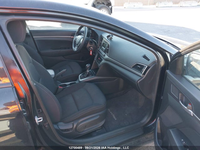 Hyundai Elantra L 2017 5NPD74LF3HH061023 Image 5