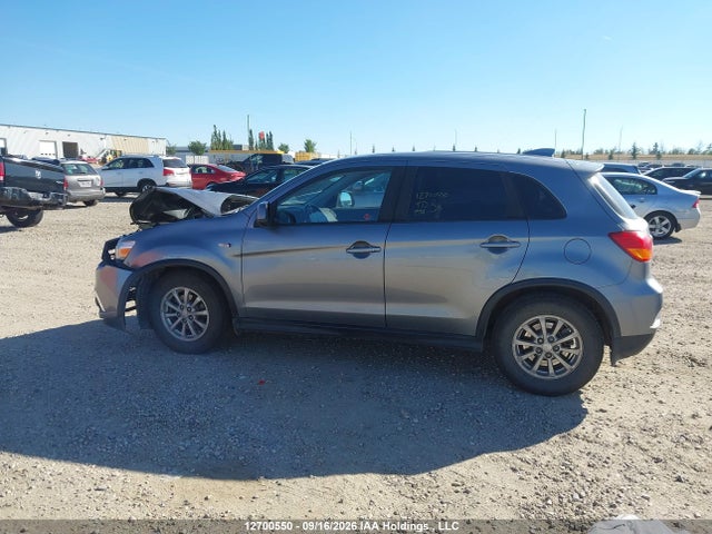 JA4AJ3AU1JU603077 Mitsubishi RVR SE