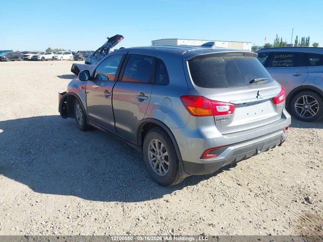 JA4AJ3AU1JU603077 Mitsubishi RVR SE