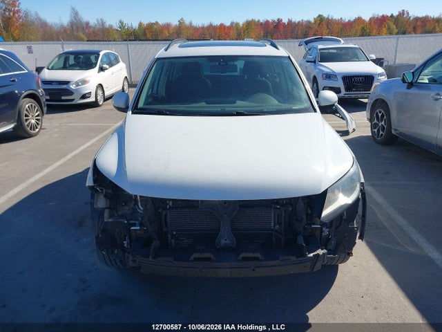 Продажа на аукционе авто 2016 Volkswagen Tiguan Comfort/high/r-line/sp Ed, vin: WVGJV7AX4GW533708, номер лота: 12700587