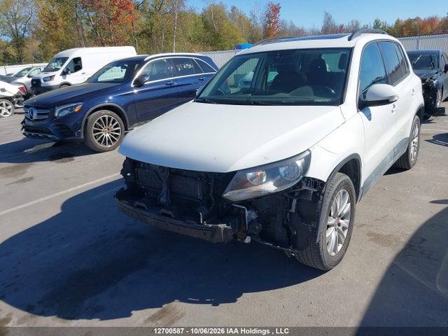 Продажа на аукционе авто 2016 Volkswagen Tiguan Comfort/high/r-line/sp Ed, vin: WVGJV7AX4GW533708, номер лота: 12700587