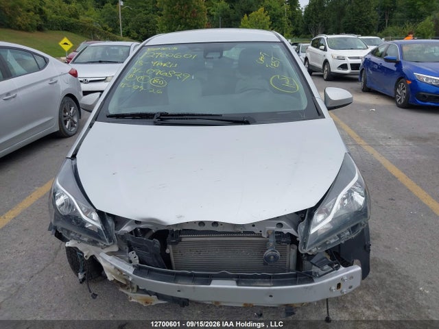 Toyota YARIS LE 2018 VNKKTUD38JA096829 Image 12