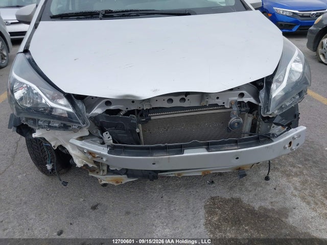 Toyota YARIS LE 2018 VNKKTUD38JA096829 Image 6