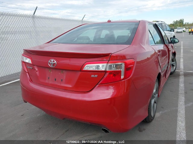 12700633 :رقم المزاد ، 4T1BF1FK8CU531980 vin ، 2012 Toyota Camry مزاد بيع