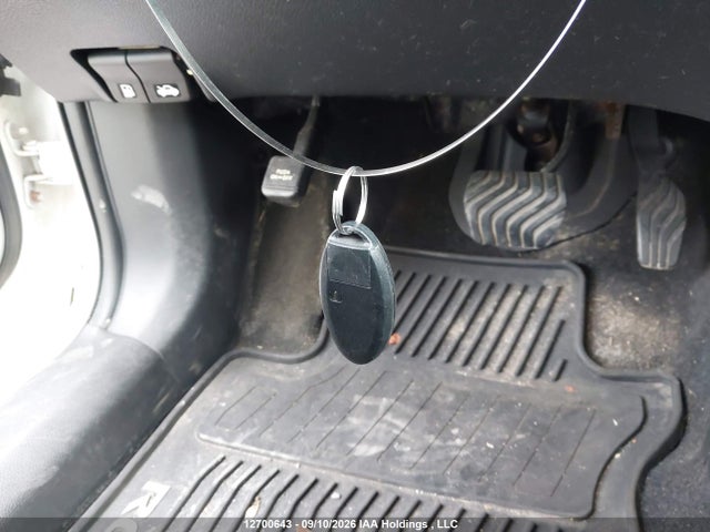 5N1AT2MV6HC852629 Nissan Rogue S/sl Platinum/sv