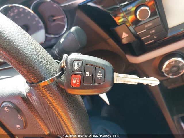 12690990 :رقم المزاد ، 2T1BURHE9EC161915 vin ، 2014 Toyota Corolla Le مزاد بيع
