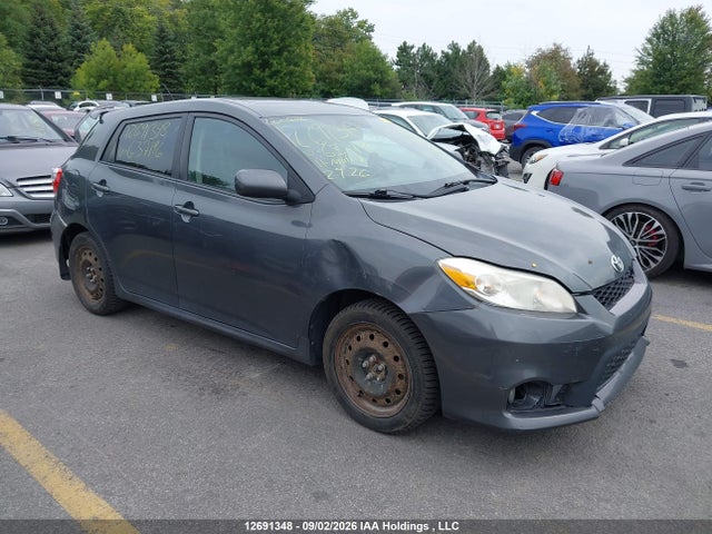 12691348 :رقم المزاد ، 2T1KU4EE2BC637196 vin ، 2011 Toyota Matrix مزاد بيع