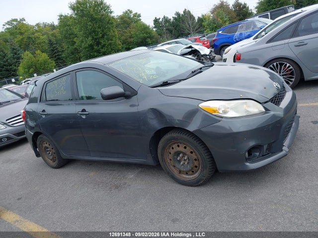 12691348 :رقم المزاد ، 2T1KU4EE2BC637196 vin ، 2011 Toyota Matrix مزاد بيع