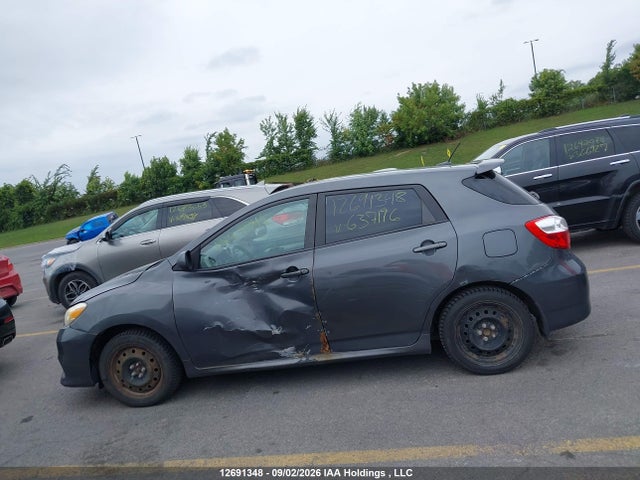12691348 :رقم المزاد ، 2T1KU4EE2BC637196 vin ، 2011 Toyota Matrix مزاد بيع