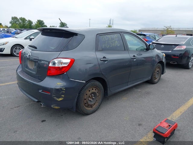 12691348 :رقم المزاد ، 2T1KU4EE2BC637196 vin ، 2011 Toyota Matrix مزاد بيع