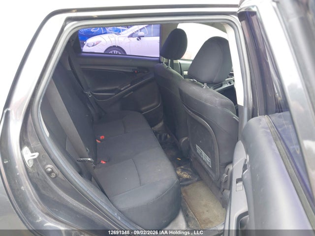 12691348 :رقم المزاد ، 2T1KU4EE2BC637196 vin ، 2011 Toyota Matrix مزاد بيع