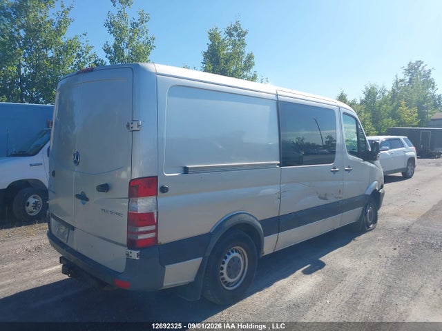 Mercedes-Benz Sprinter 2500 Standard Roof 2014 WD3BE7DC4E5891096 Image 4