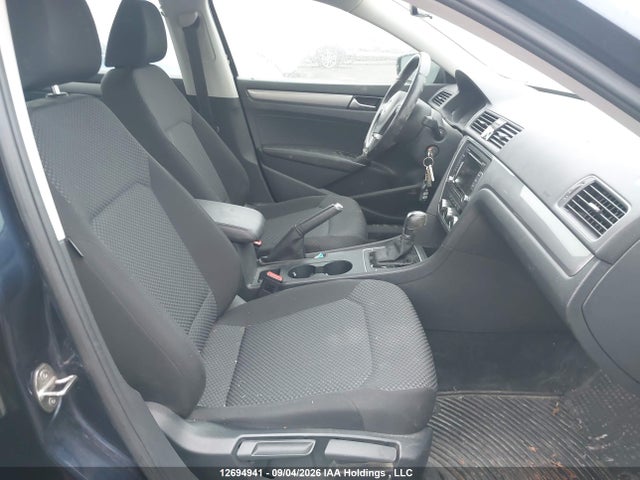12694941 :رقم المزاد ، 1VWAS7A3XFC105987 vin ، 2015 Volkswagen Passat 1.8 Tsi Trendline مزاد بيع