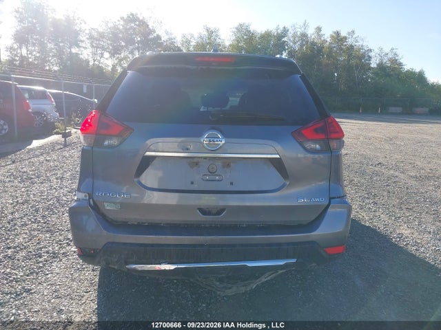 Продажа на аукционе авто 2017 Nissan Rogue S/sl Platinum/sv, vin: 5N1AT2MV7HC792957, номер лота: 12700666