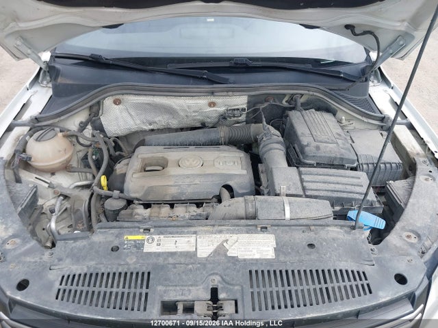 Volkswagen Tiguan 2015 WVGJV7AX2FW065475 Image 10