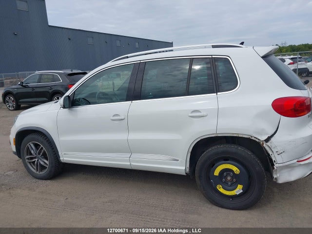 Volkswagen Tiguan 2015 WVGJV7AX2FW065475 Image 14