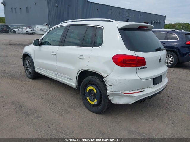 Volkswagen Tiguan 2015 WVGJV7AX2FW065475 Image 3