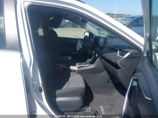 2T3B1RFV6LC098174 Toyota RAV4 LE